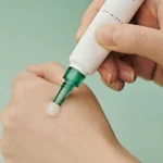 قیمت کرم ضد جوش نقطه‌ای سنتلا SKIN1004 مدل Tea-Trica Spot Cream