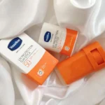 ضد آفتاب استیکی +SPF50 وازلین ۱۵ گرم Vaseline