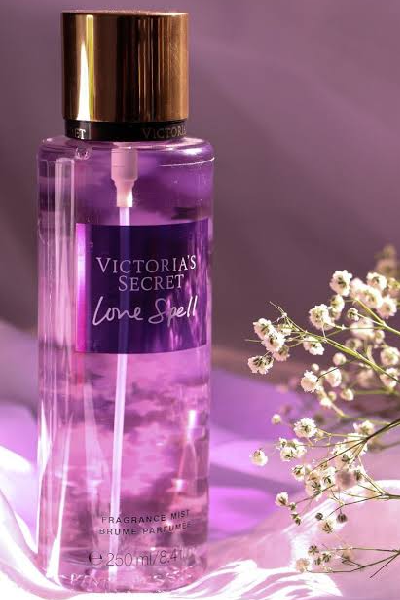 بادی اسپلش زنانه 250Ml ویکتوریا سکرت مدل Love Spell امارات 1 بادی اسپلش ویکتوریا سکرت مدل Love