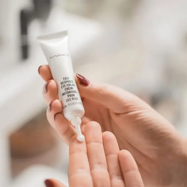 کرم دور چشم مک مدل Fast Response Eye Cream 1 مک مدل Fast Response Eye Cream